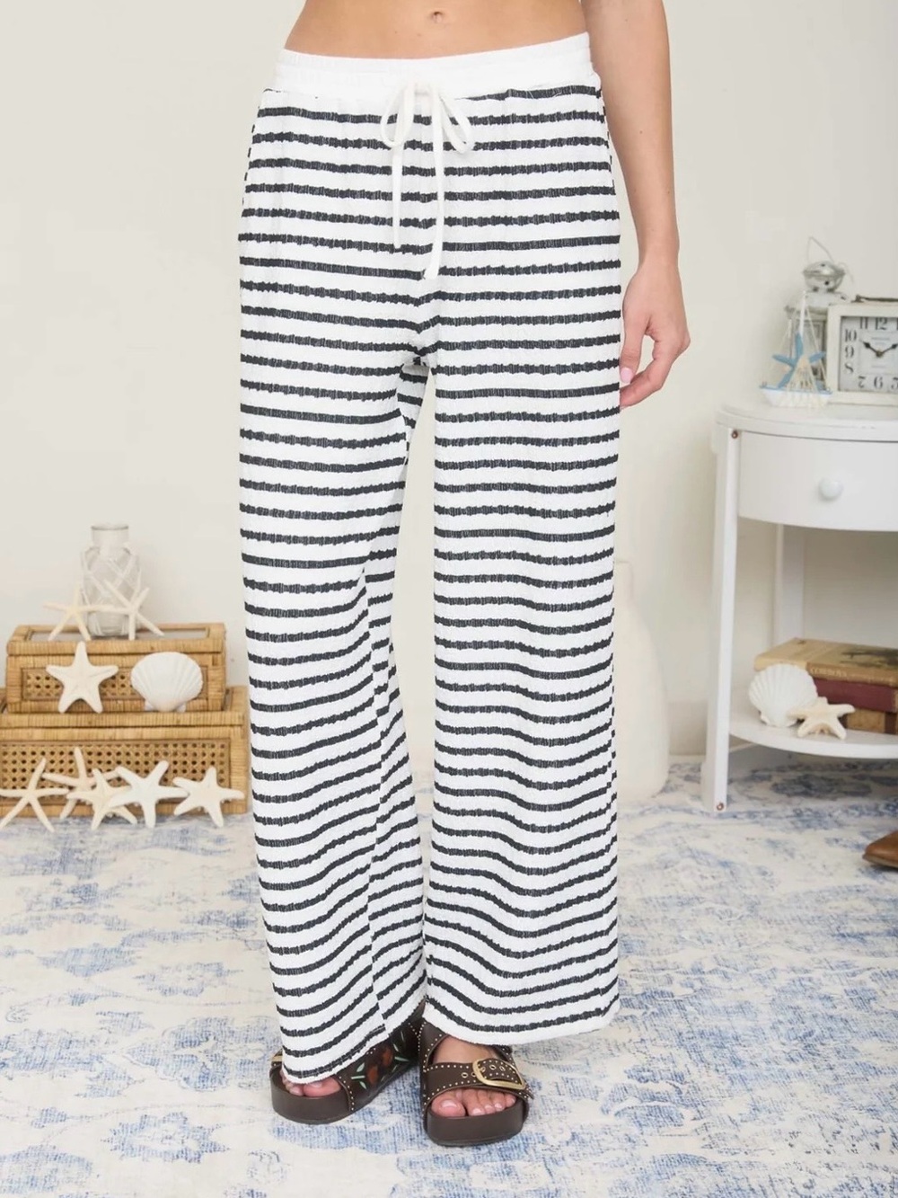 White & Black Striped Wide Leg Lounge Set - Picture 9 of 9